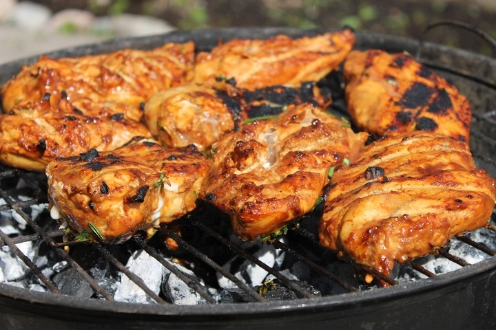 How Long to Grill Boneless Chicken Thighs? Complete Guide
