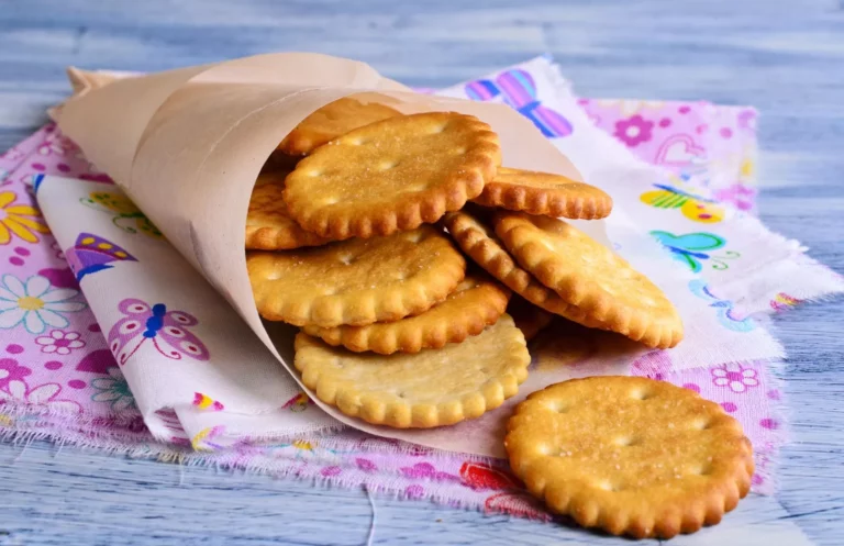 Can You Eat Ritz Crackers with Acid Reflux?